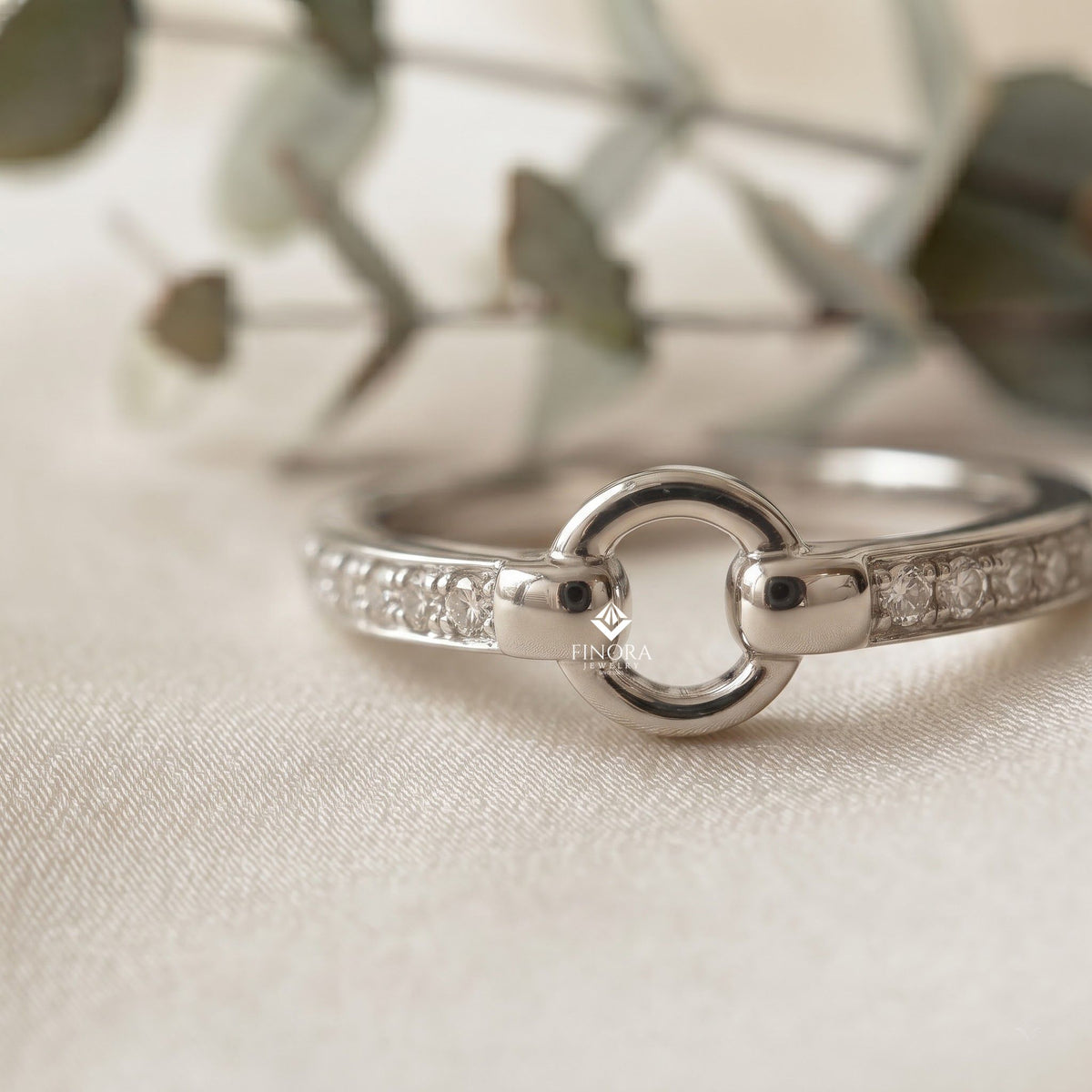 minimalist link band – dainty pave detail ring