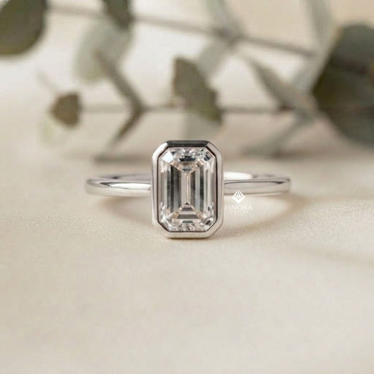 Emerald Solitaire Diamond Ring  –  Handmade Solid Gold Jewelry