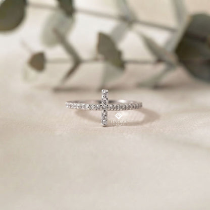 Dainty Diamond Cross Ring – Minimalist Horizontal Cross Band