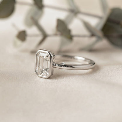 Emerald Solitaire Diamond Ring  –  Handmade Solid Gold Jewelry