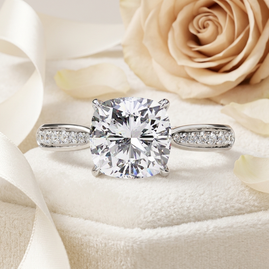 Cushion Cut Diamond Engagement Ring with Pavé Band – Classic Sparkle in White Gold or Platinum – Finora Elegant Solitaire Design – Timeless Gift for Her