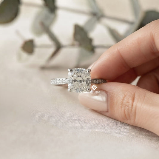 Cushion Cut Diamond Engagement Ring with Pavé Band – Classic Sparkle in White Gold or Platinum – Finora Elegant Solitaire Design – Timeless Gift for Her