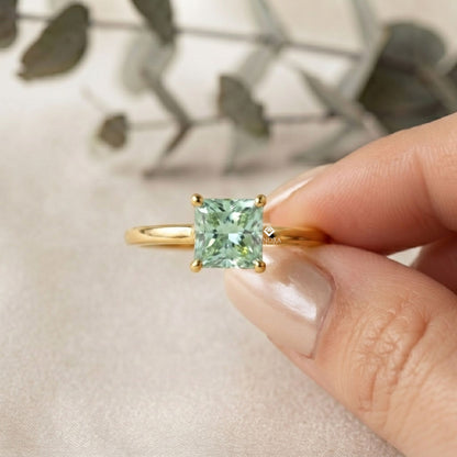 Vintage Sapphire Engagement Ring – Elegant Teal Stone Ring –  Timeless Wedding Jewelry