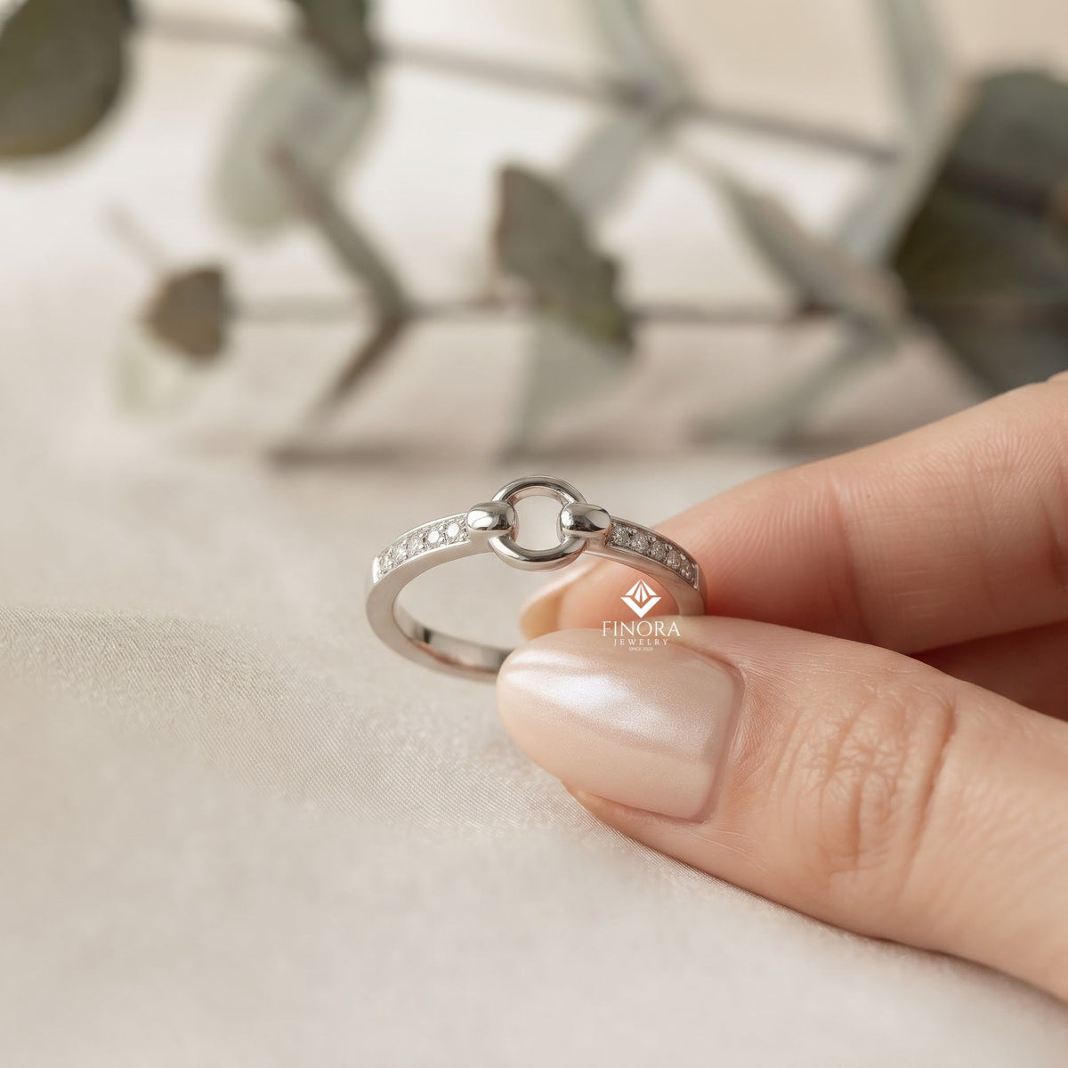 minimalist link band –  dainty pave detail ring