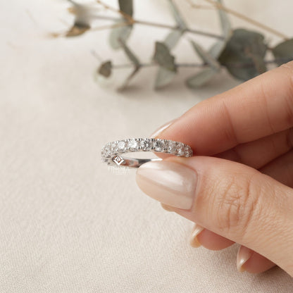Round Cut Moissanite Pavé Wedding Band in 925 Sterling Silver / 10K & 14K Gold