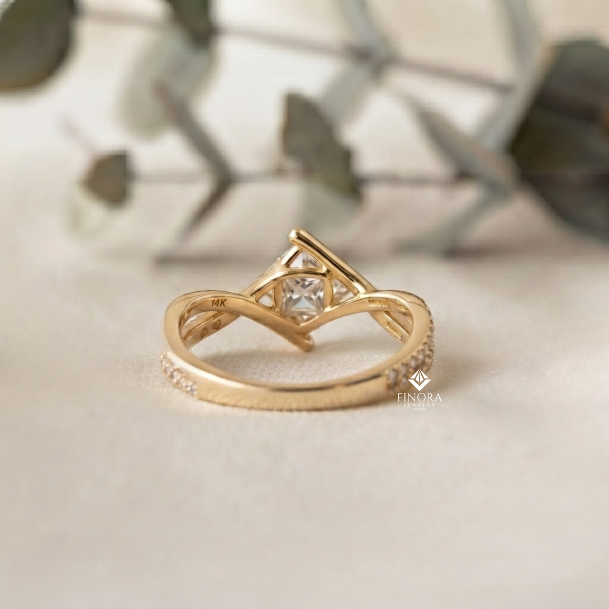 princess cut engagement ring – elegant bridal style