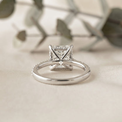 Radiant Princess Cut Solitaire Engagement Ring – Elegant Classic Gift for Her – Perfect for Birthday, Proposal, or Anniversary – Custom 925 Silver / 10K / 14K Gold / Platinum – Finora Signature