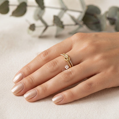 Rose Gold Love Knot Ring – Delicate Infinity Band with Pavé Stones