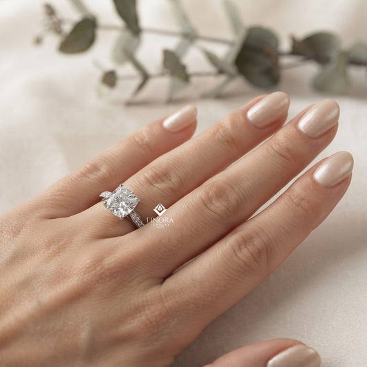 Cushion Cut Diamond Engagement Ring with Pavé Band – Classic Sparkle in White Gold or Platinum – Finora Elegant Solitaire Design – Timeless Gift for Her