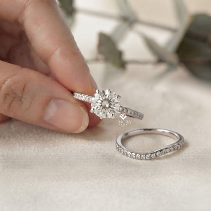 Round Cut Diamond Solitaire Engagement Ring with Matching Band – Finora Jewelry