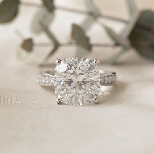 Cushion Cut Diamond Engagement Ring with Pavé Band – Classic Sparkle in White Gold or Platinum – Finora Elegant Solitaire Design – Timeless Gift for Her