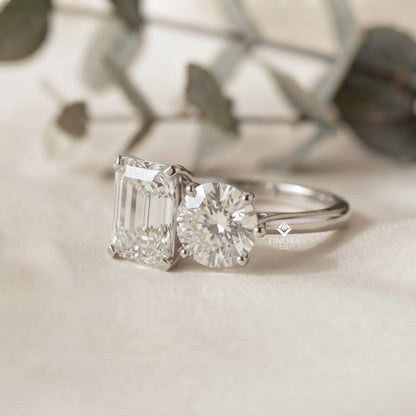 Emerald & Round Cut Toi et Moi Diamond Ring in Silver, Gold, or Platinum – Finora Jewelry