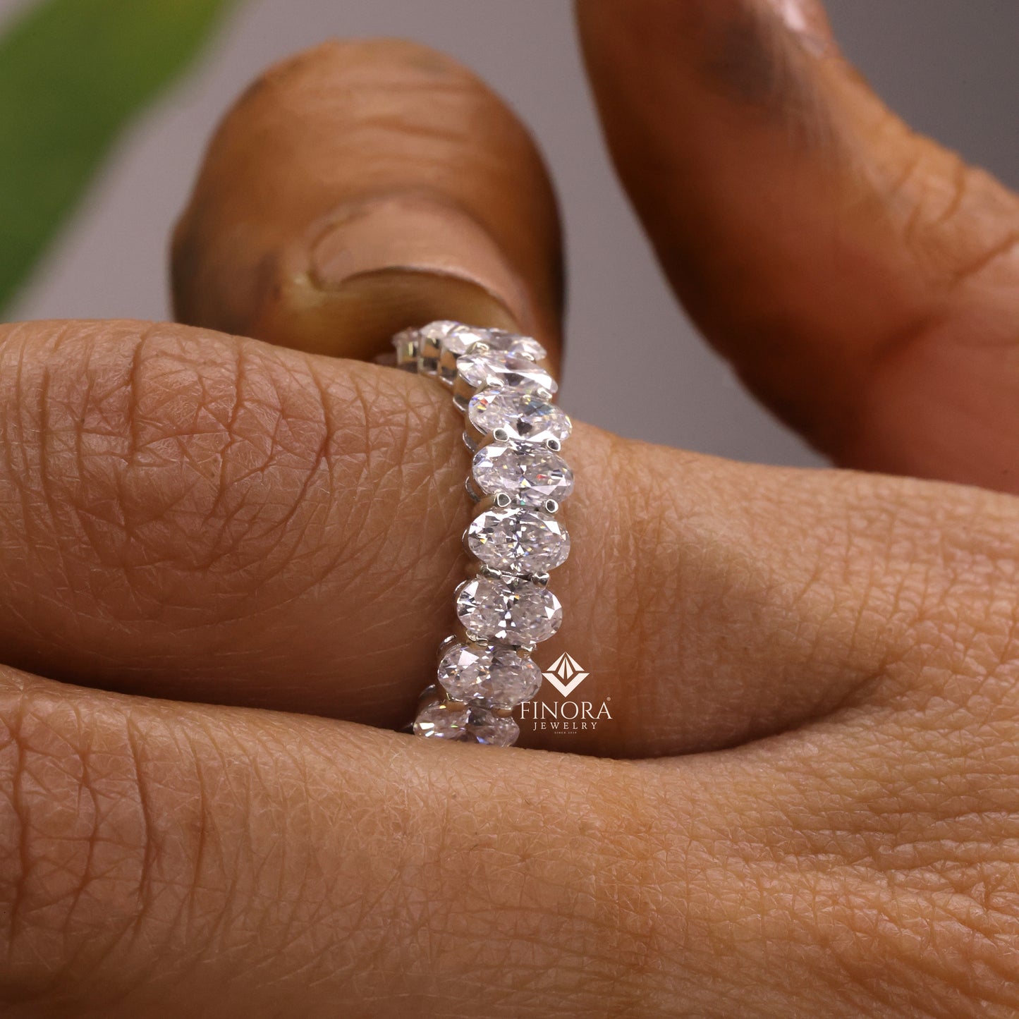 oval cut moissanite eternity band ring | 5×3 mm colorless vvs | 925 silver, 10k & 14k gold