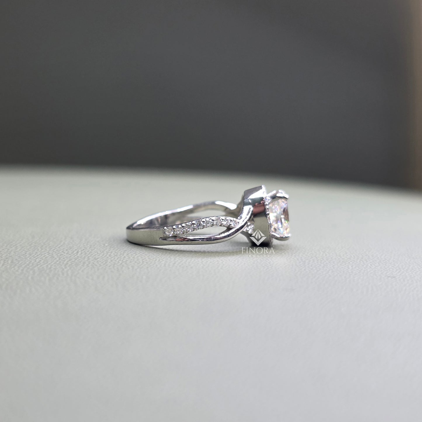 1.30 ct round cut moissanite halo engagement ring with twisted split shank | 925 silver & 10k/14k gold | finora jewelry