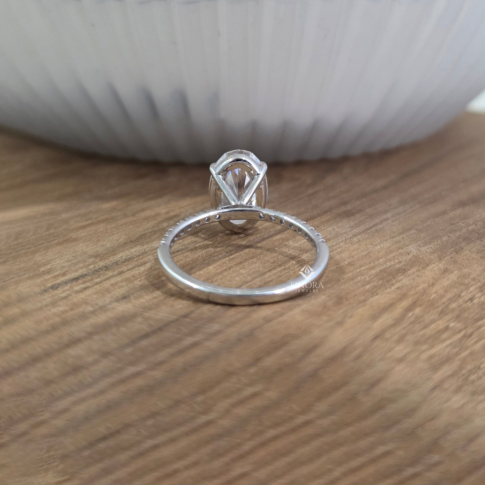 Oval Cut Moissanite Engagement Ring