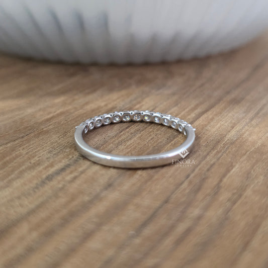 0.45 CT Round Cut Moissanite Wedding Band