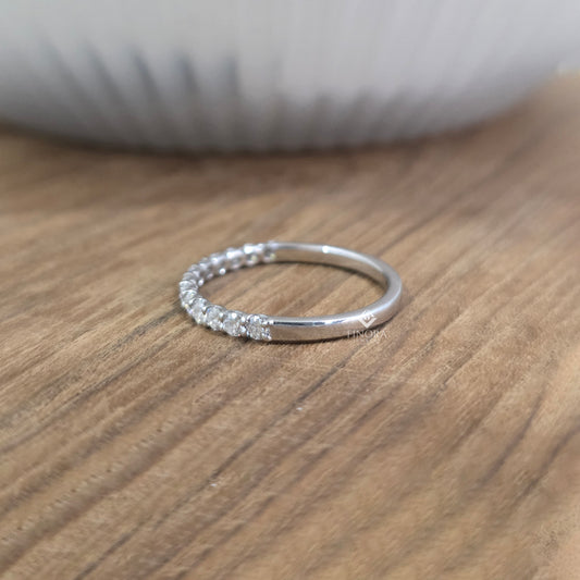 0.45 CT Round Cut Moissanite Wedding Band