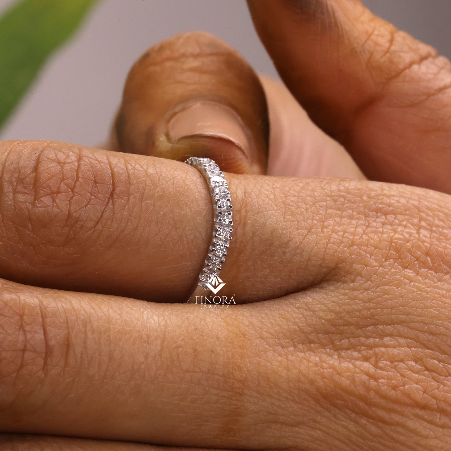 0.38 ct round cut moissanite twist band | colorless vvs diamond alternative wedding ring | eternity band for women