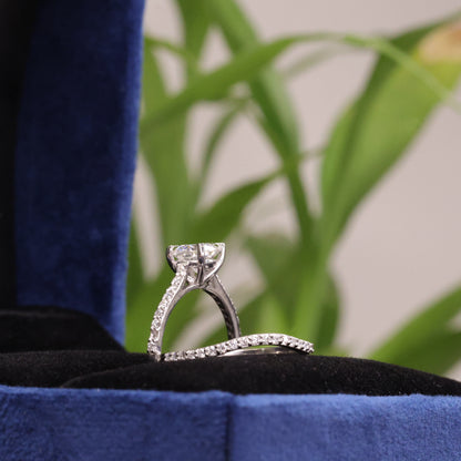 Round Cut Diamond Solitaire Engagement Ring with Matching Band – Finora Jewelry