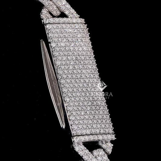 Iced Cuban Link Chain – Finora Signature Edition