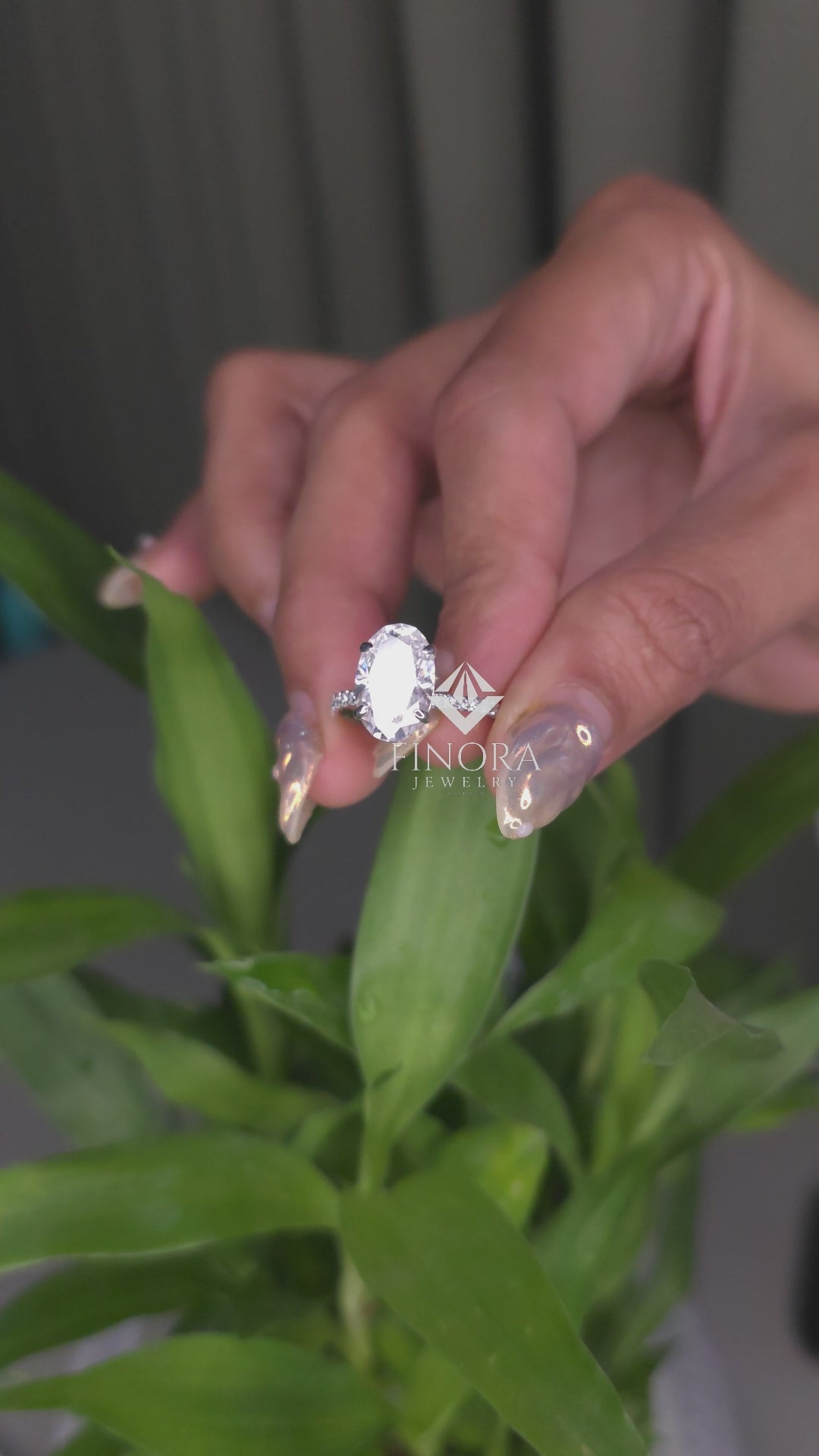 Oval Cut Moissanite Engagement Ring